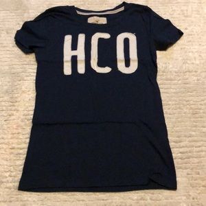 Hollister tee